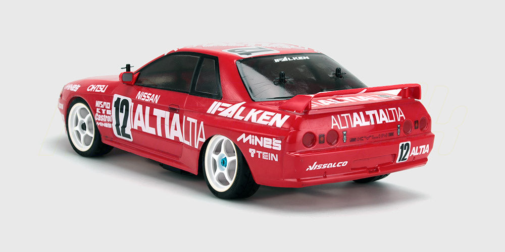 Sort Nissan Skyline R32 GT-R karrosseri til 190mm touring car vist fra siden på en hvid baggrund.